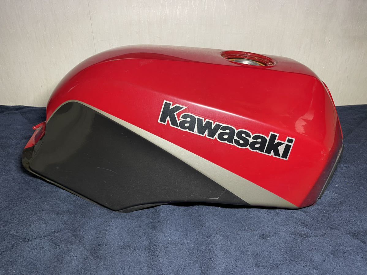 GPZ900R A12 純正タンク-