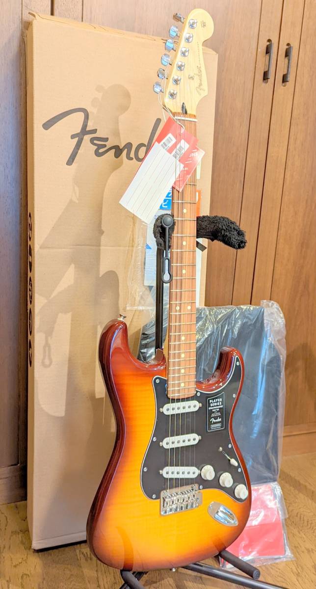 定価114180円 新品 Fender Player Stratocaster Plus Top PF Tobacco Burst ギター フェンダー プレイヤー　ストラトキャスター mex mexico_画像3
