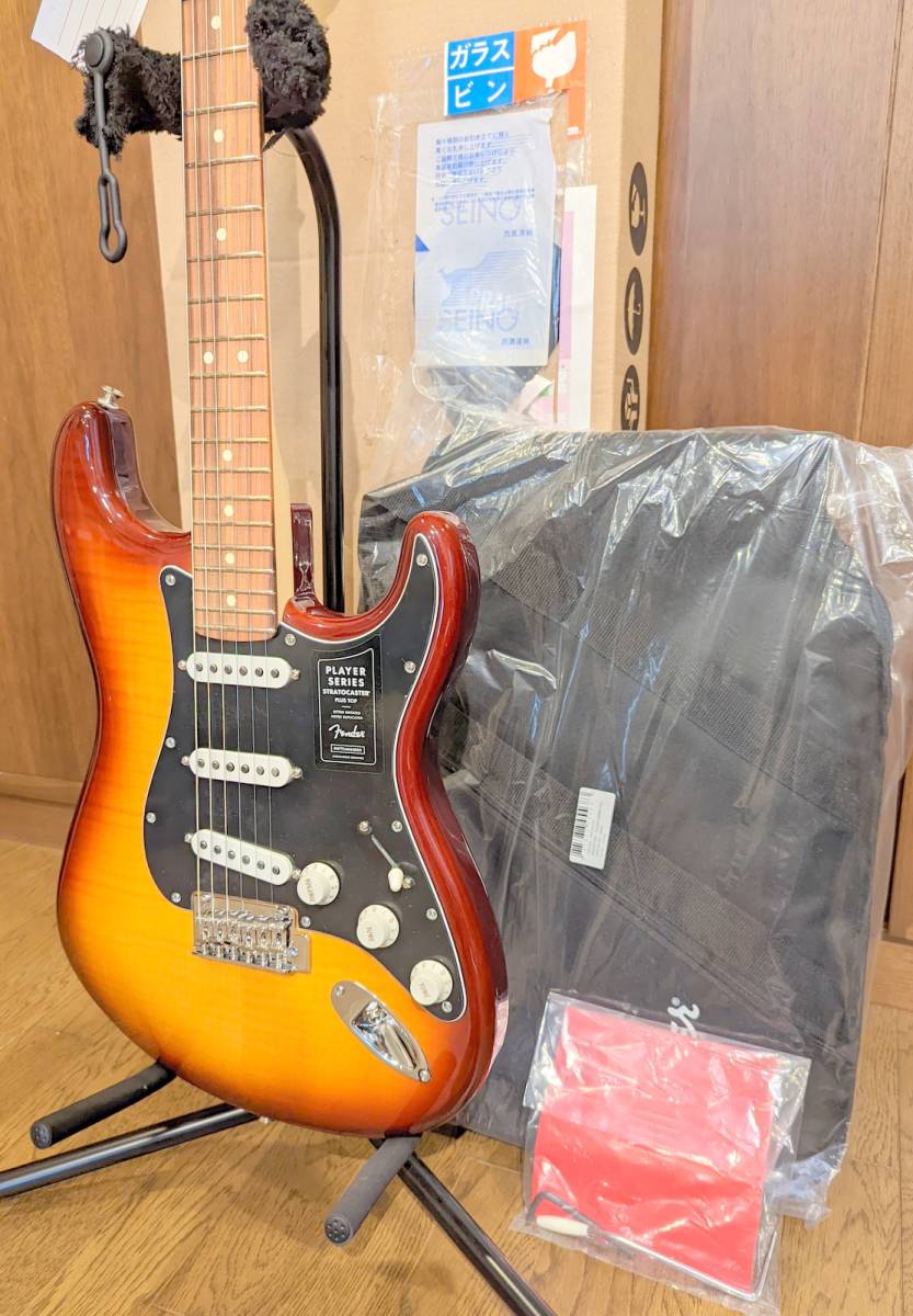 定価114180円 新品 Fender Player Stratocaster Plus Top PF Tobacco Burst ギター フェンダー プレイヤー　ストラトキャスター mex mexico_画像4