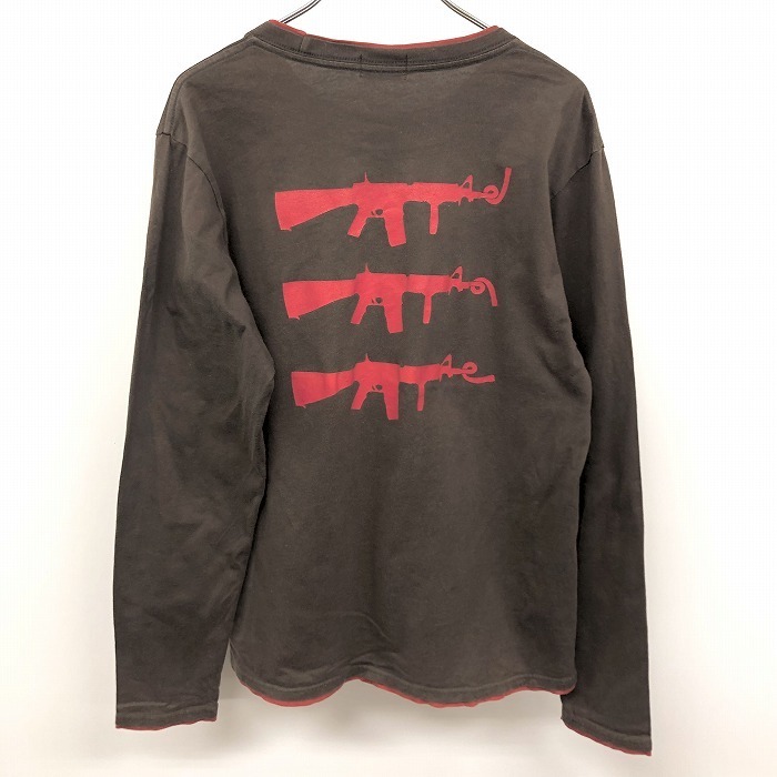 BOYCOTT Boycott - men's T-shirt [NO WAR] alphabet .. bending .... machine gun long sleeve - dark brown × red × gray scorching tea color 