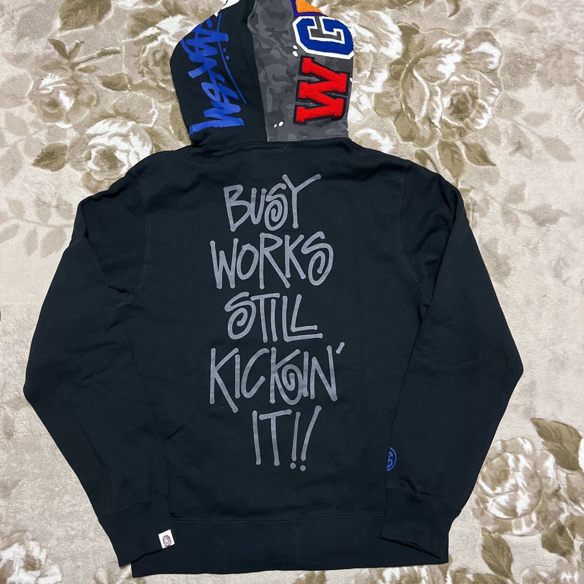 カテゴリー】 APE BAPE KAWS STUSSY シャークパーカー パーカー XL 黒