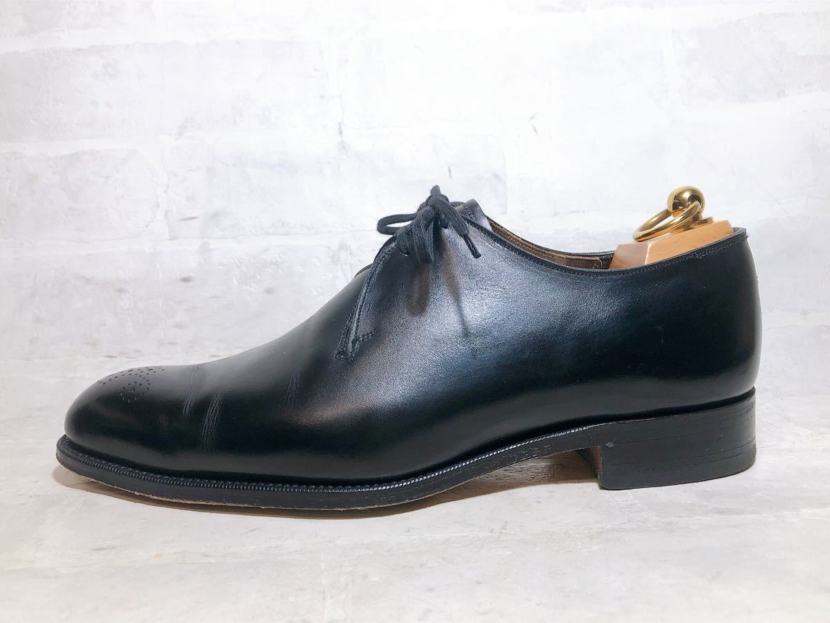 イギリス製【美品】GRENSON グレンソン 高級 ドレスシューズ ビジネス メダリオン 本革 レザー 黒 グッドイヤー製法 UK7（約25.5cm）_画像4