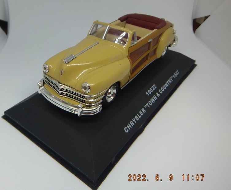 ②Sun Star 1/43 Chrysler Town and Country 1947 Sunstar minicar 