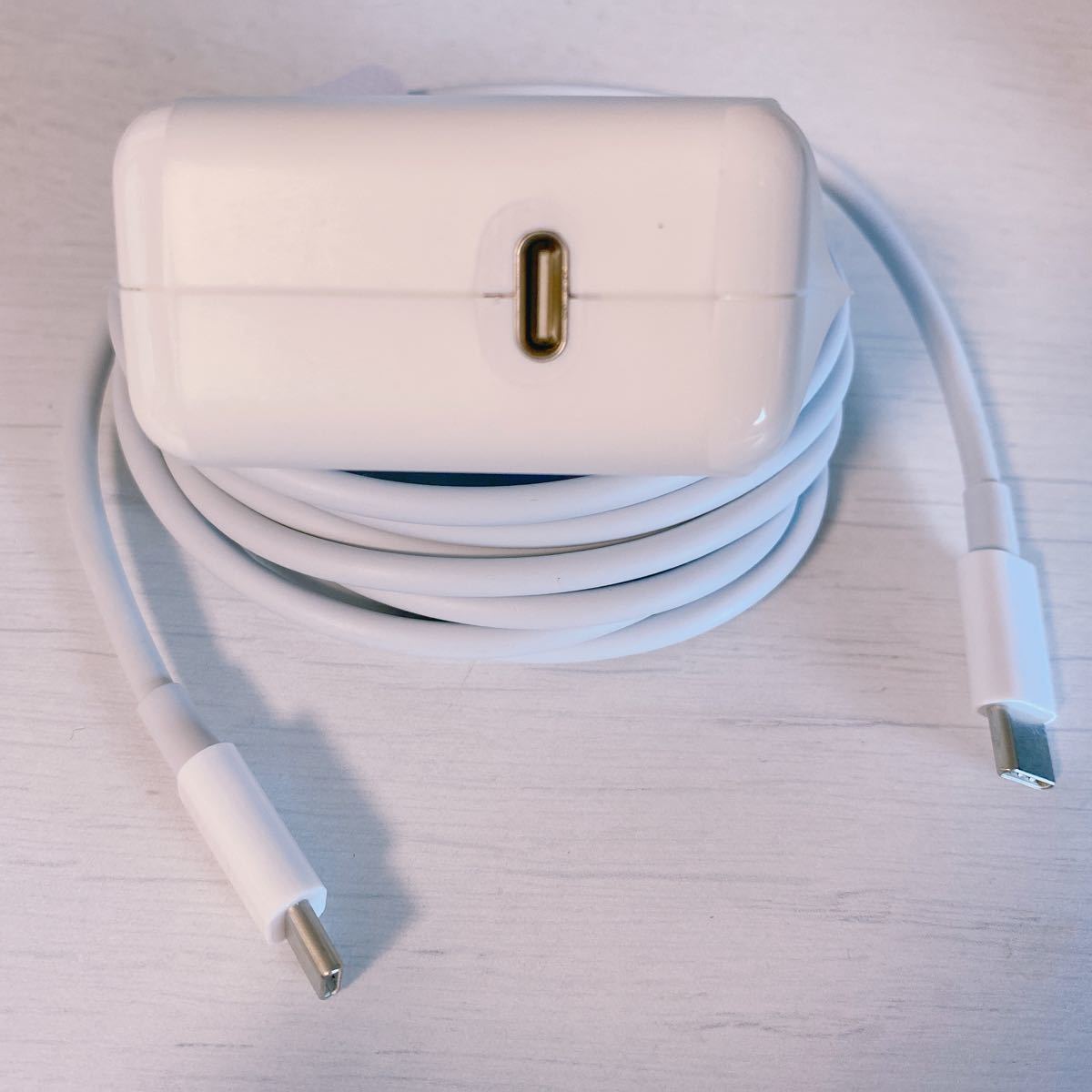 PayPayフリマ|新品Type-C 30W MacBook Air 電源互換 充電器 ACアダプター(USB-C充電ケーブルあり) PayPayフリマ|新品Type-C 30W MacBook Air 電源互換 充電器 ACアダプター(USB-C充電ケーブルあり)