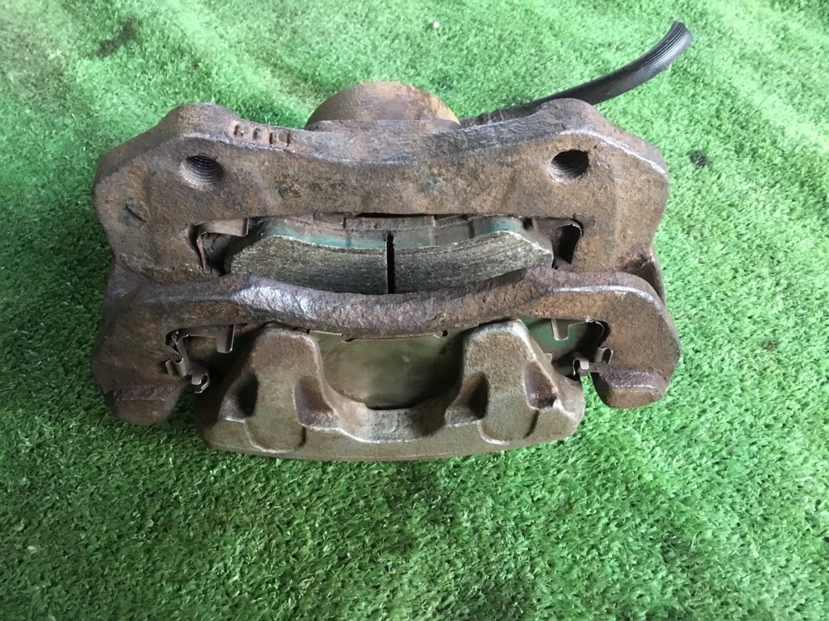 H.10 year UBS73GW Bighorn front brake calipers (L) X 2221 same day shipping possible Isuzu disk Yahoo auc 8971444770