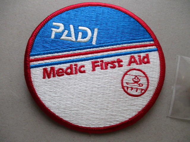 [ комплект ] padi PADI[Medic First Aid] дайвинг с аквалангом лицензия вышивка нашивка & булавка z/ скуба природа дайвинг море patch море V165