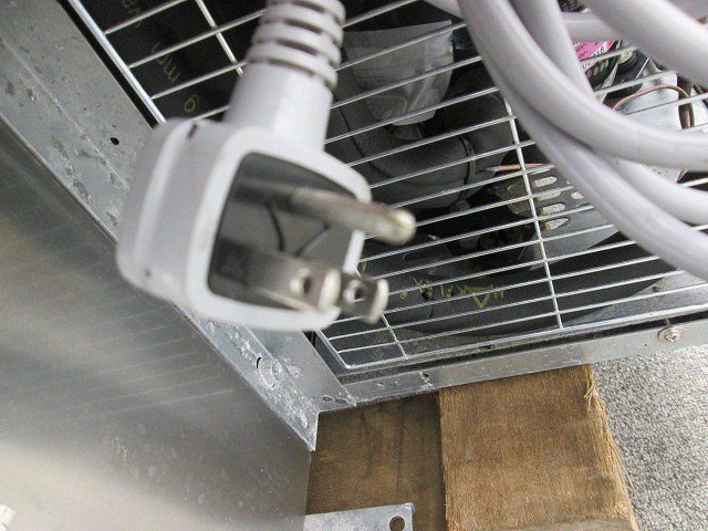 北沢産業 冷凍低ドロワーコールドテーブル KTBW-32FM3 中古 1 北沢産業 冷凍低ドロワーコールドテーブル KTBW-32FM3 中古 1