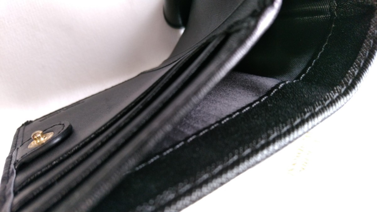 【新品未使用】ヴィヴィアンウエストウッド二つ折りがま口財布　ブラック　黒  Vivienne Westwood