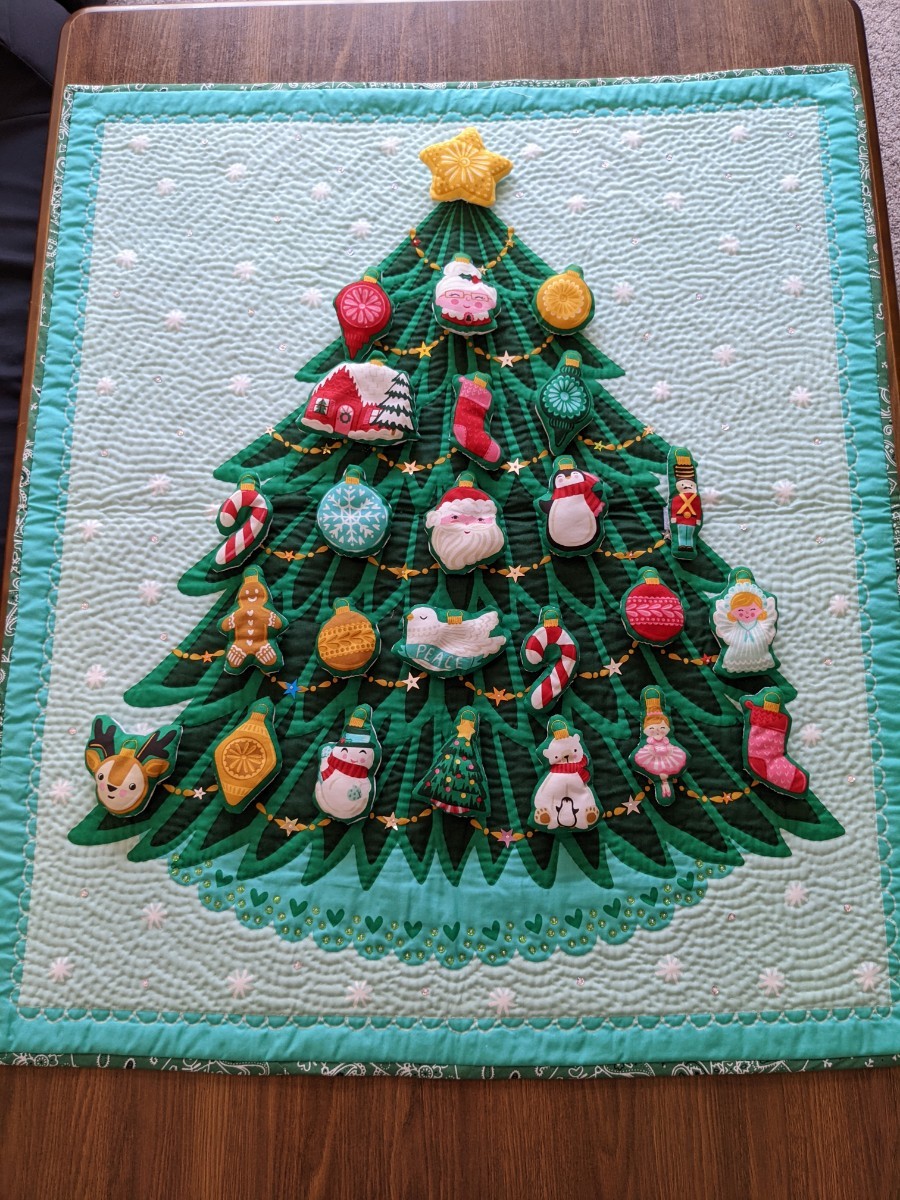 クリスマスタペストリー 壁飾り サンタクロース パッチワークキルトハンドメイド