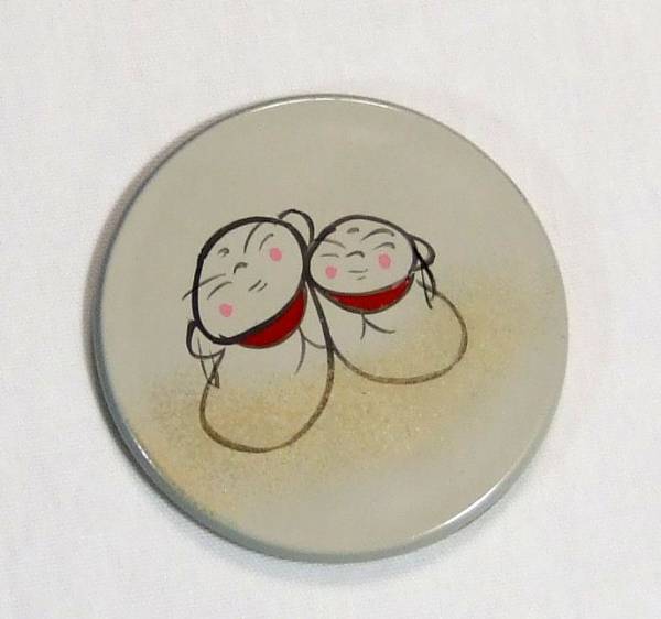 * pretty . ground warehouse sama. lacqering * Aizu lacquer ware compact mirror white . hand . lacqering * free shipping 