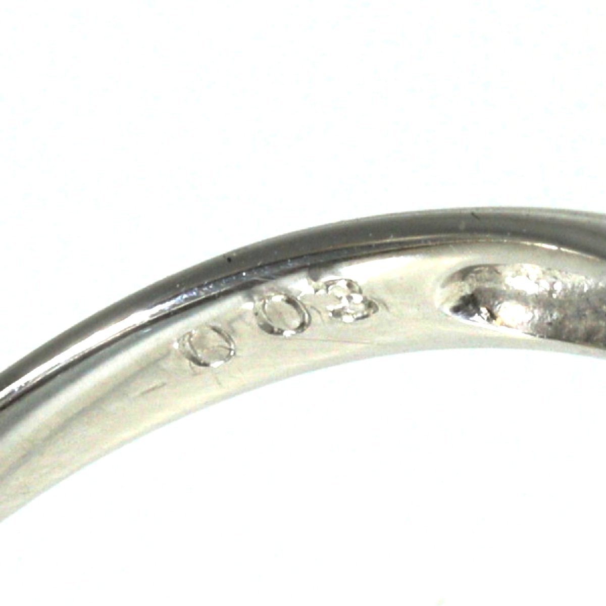 落ち着きのある風格と抜群の存在感　Pt900　天然血赤珊瑚　ダイヤモンド　リング　14.0g　D0.03ct　16.3mm　ソーティング付き◆jy913