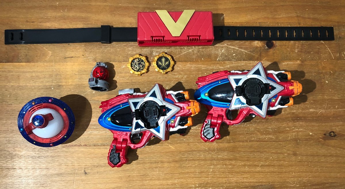 1円~ ウルトラマン 戦隊シリーズ DX 変身アイテム 武器 等 1円~ ウルトラマン 戦隊シリーズ DX 変身アイテム 武器 等