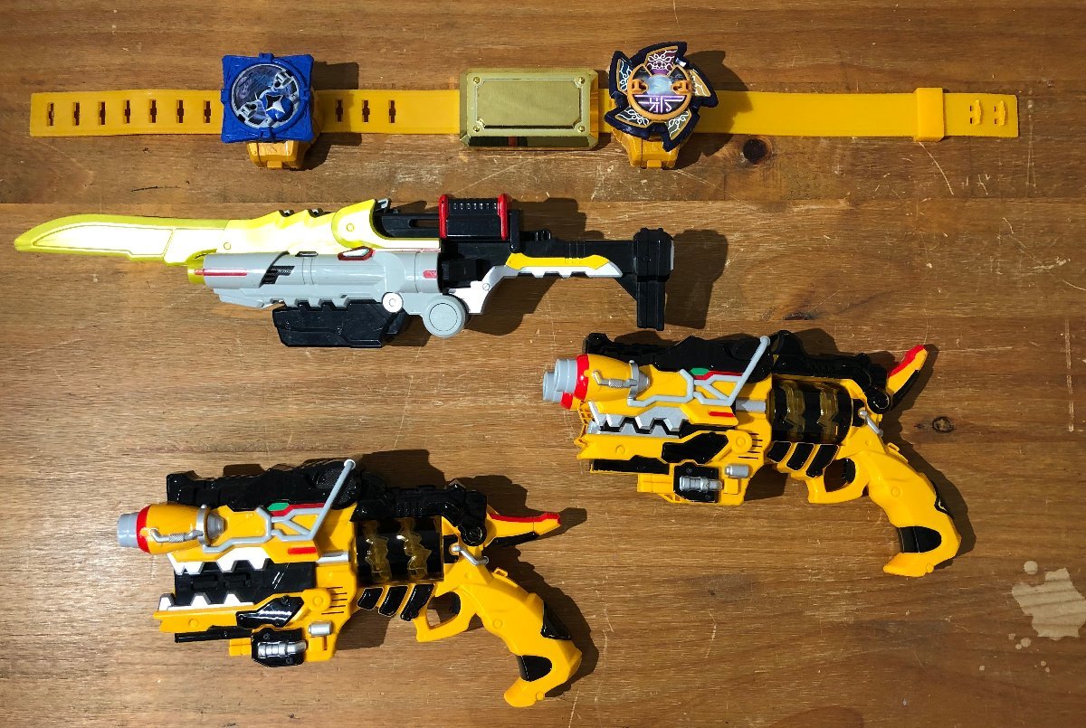 1円~ ウルトラマン 戦隊シリーズ DX 変身アイテム 武器 等 1円~ ウルトラマン 戦隊シリーズ DX 変身アイテム 武器 等