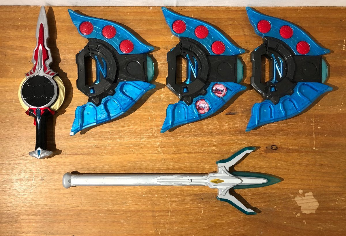 1円~ ウルトラマン 戦隊シリーズ DX 変身アイテム 武器 等 1円~ ウルトラマン 戦隊シリーズ DX 変身アイテム 武器 等