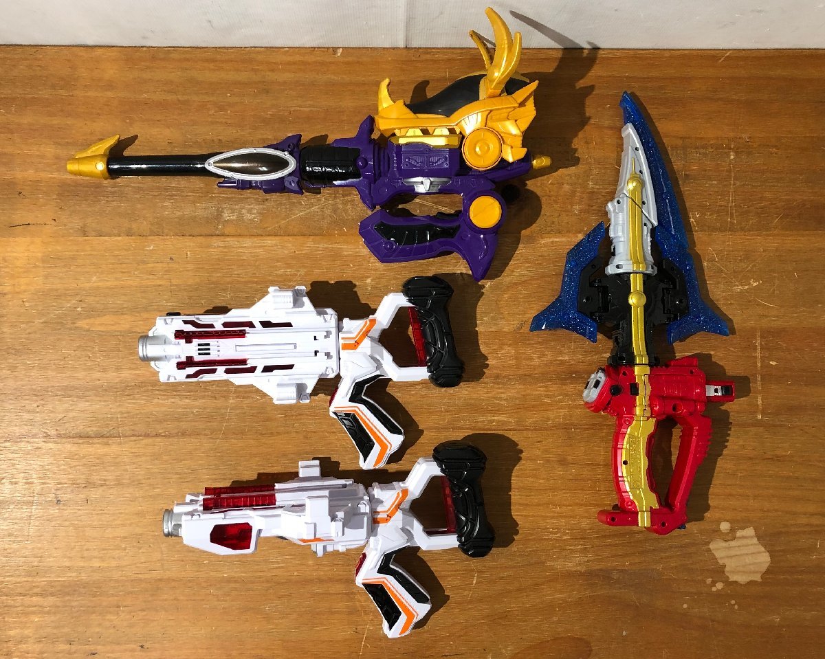 1円~ ウルトラマン 戦隊シリーズ DX 変身アイテム 武器 等 1円~ ウルトラマン 戦隊シリーズ DX 変身アイテム 武器 等
