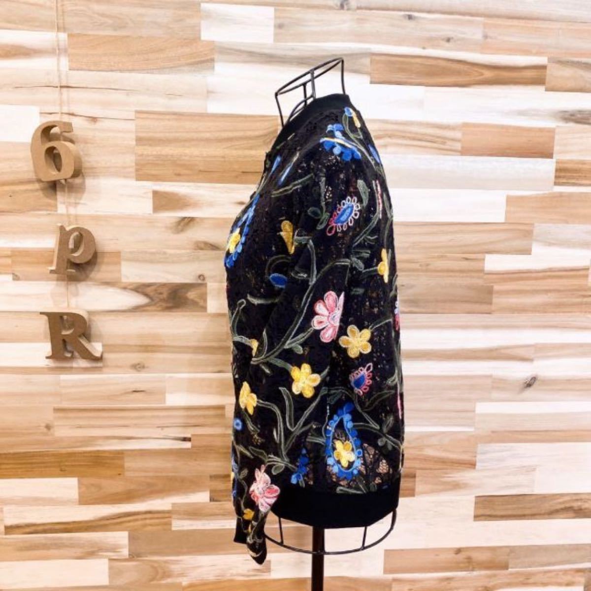ZARA 花柄刺繍 レースブラックブルゾン|Yahoo!フリマ(旧PayPay ZARA 花柄刺繍 レースブラックブルゾン|Yahoo!フリマ(旧PayPay