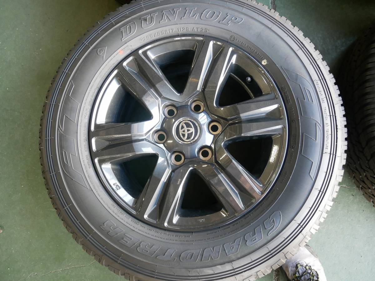 祝日 トヨタ ハイラックス後期 純正タイヤホイール 265 65R17 新車外し