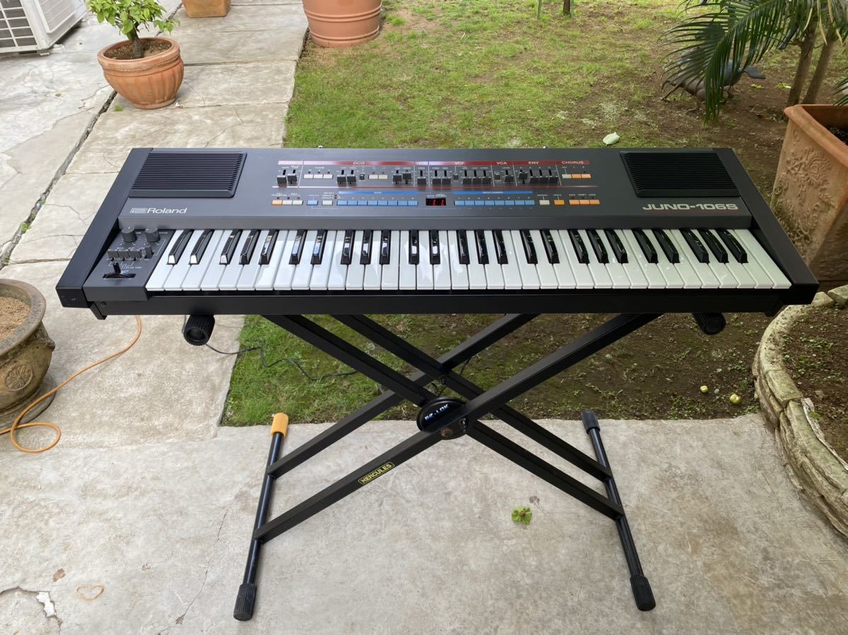 シンセサイザー Roland JUNO-106S スタンド、取扱説明書付属 品