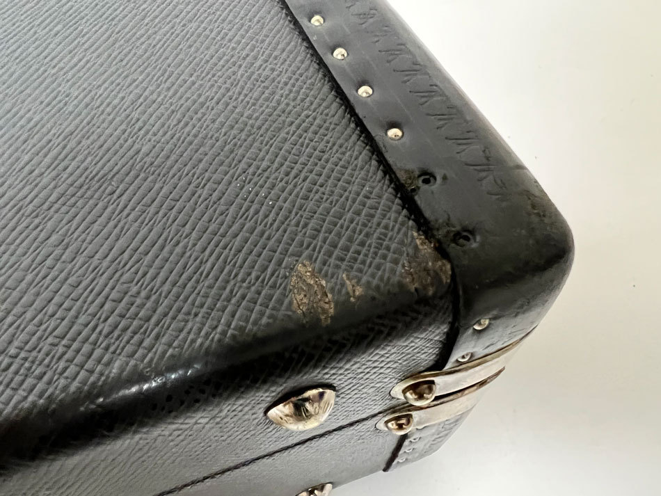LOUIS VUITTON ルイヴィトン タイガ プレジデント ビジネスバッグ