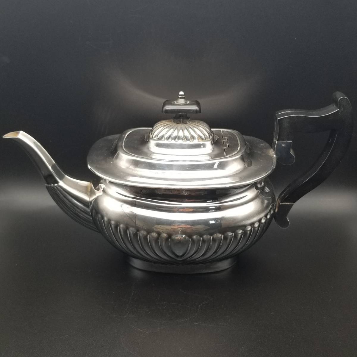 1900年代中頃 英国 ヴィンテージ シルバーメッキ ティーポット 銀メッキ 彫金 紅茶 M&R フルーティング