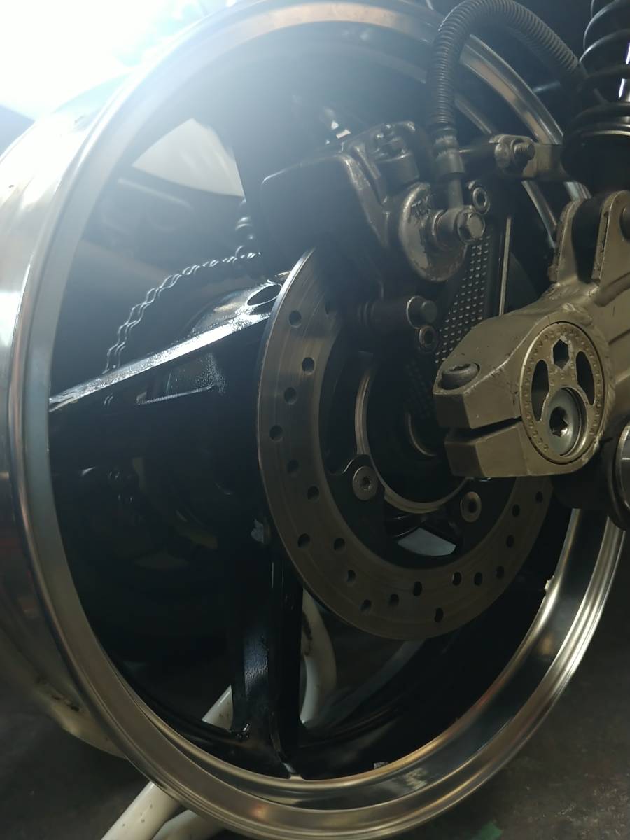 ゼファー400、χ用ザンザス流用ワイドリアホイール item ゼファー400、χ用ザンザス流用ワイドリアホイール item