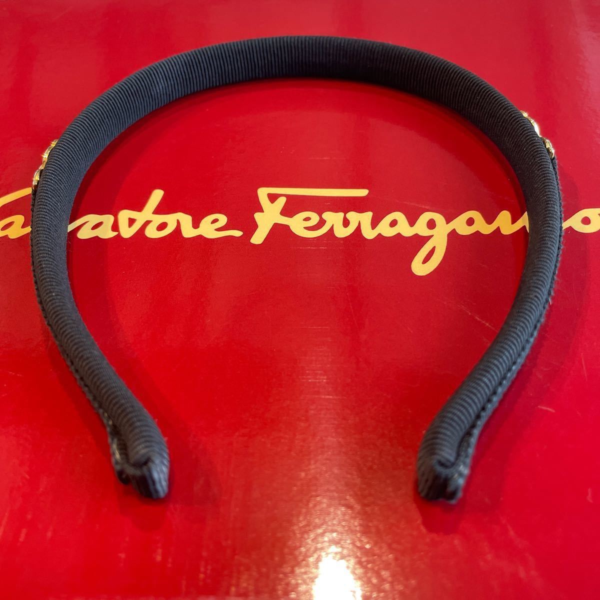 再値下げ　フェラガモ　カチューシャ　サルヴァトーレフェラガモ　ヴィンテージ　Salvatore Ferragamo ブラック