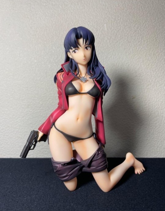 ヱヴァンゲリヲン新劇場版 葛城ミサト 完成品フィギュア ヱヴァンゲリヲン新劇場版 葛城ミサト 完成品フィギュア
