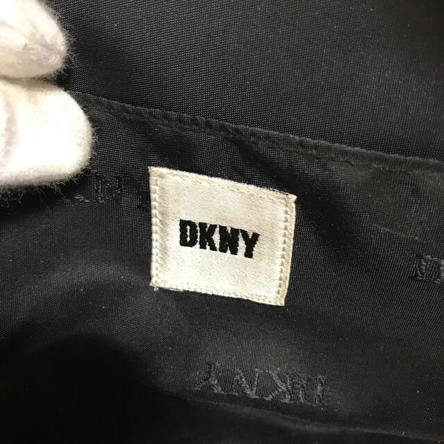 DKNY ブラック　ポーチ　ナイロン　大容量 持ち手付 ダナキャランニューヨーク　小物入れ　黒　女性　男性　かっこいい　おしゃれ_画像6