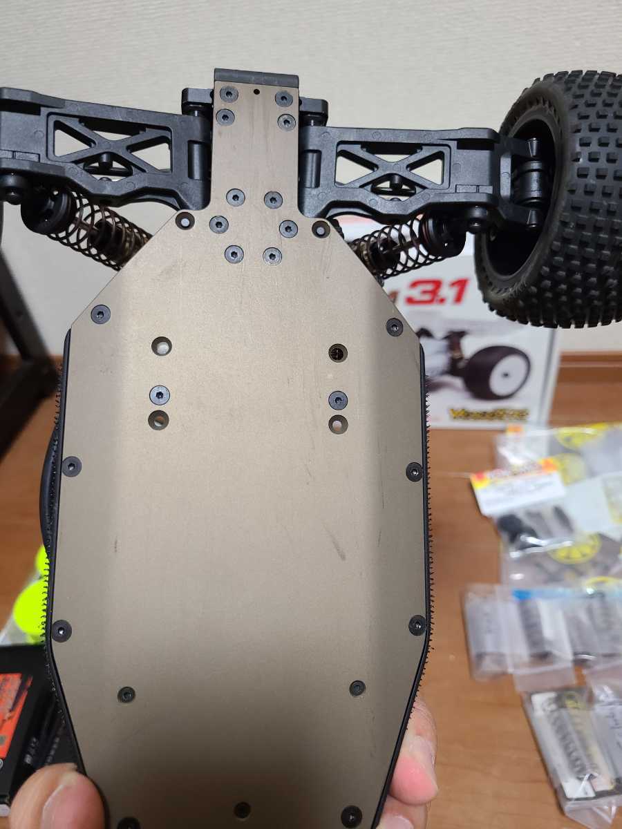 ヨコモ yz-2 dtm3 1 受信機 アンプ モーター等メカ付 美品 使用 ヨコモ yz-2 dtm3 1 受信機 アンプ モーター等メカ付 美品 使用