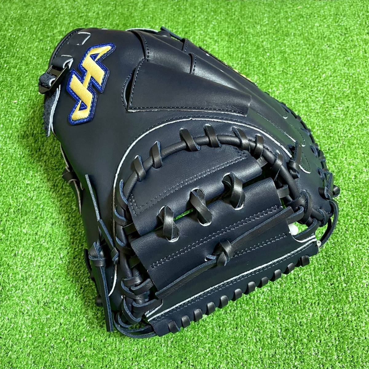 新品 タグ付き ハタケヤマ 硬式用 M8型 キャッチャーミット 台湾製