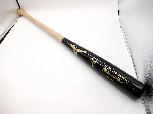 希少 NPB刻印 DeNAベイスターズ 山崎武司 7番 直筆サイン入り 木製