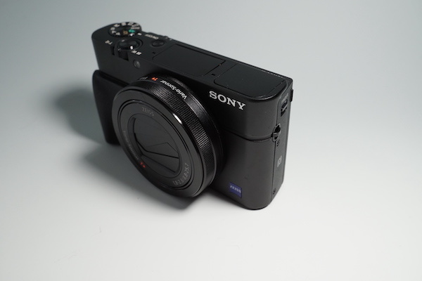 【美品】SONY Cyber-shot RX100III　（DSC-RX100M3）　充電器（ACC-TRBX、予備バッテリー）付属_画像6