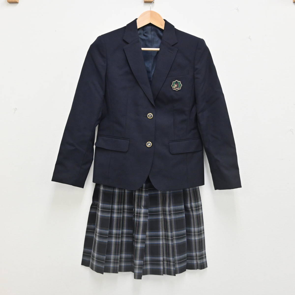 大阪府 浪速高等学校 女子制服 4点（ブレザー・ニット・スカート）sf002399