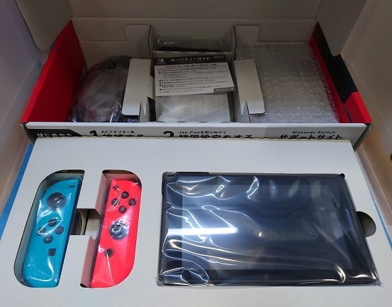 ■●【未使用品】任天堂◆ニンテンドースイッチ 本体◆Nintendo Switch Joy-Con(L) ネオンブルー/(R) ネオンレッド◆新モデル 28_画像3