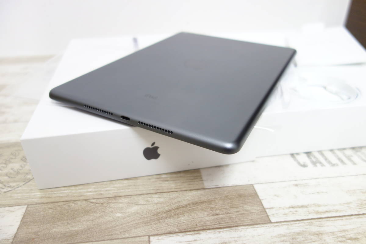 美品 Apple iPad 10.2インチ 第7世代 MW742J/A 32GB Wi-fiモデル