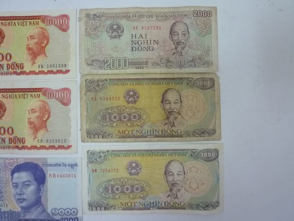 最大15%OFFクーポン M28 外国旧紙幣 マレーシア・ベドナム 海外紙幣 5