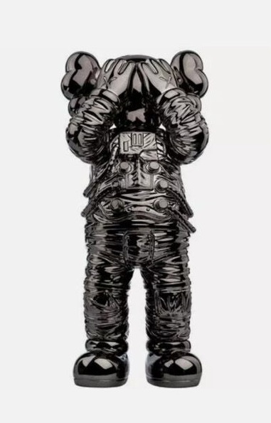 KAWS Holiday Space Figure Black 送料無料 holdmeback.com
