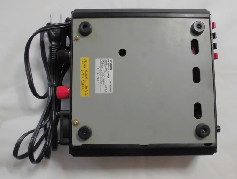 アルインコ DM-330MV 出力 5~15V 連続 30A の高効率スイッチング方式