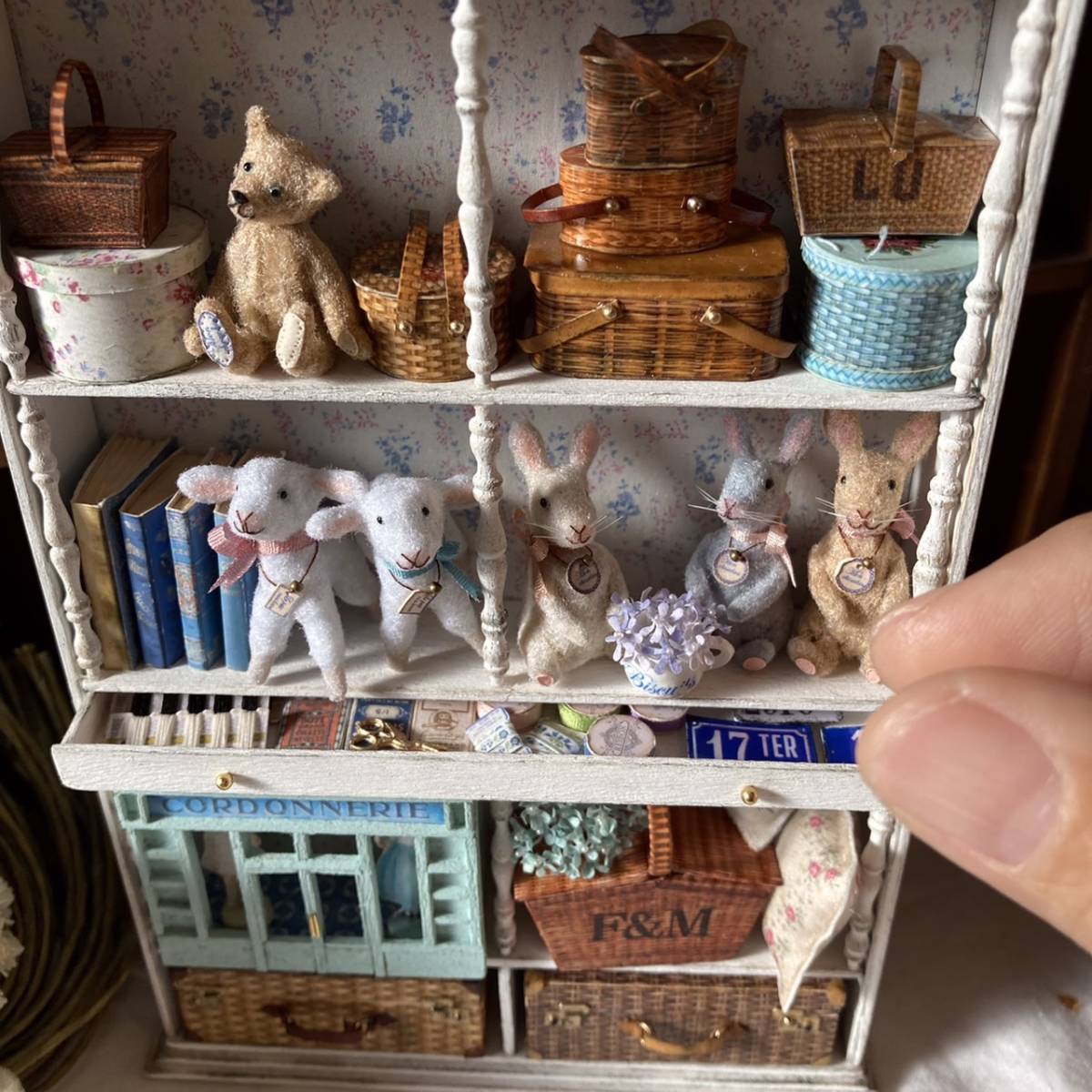 *handmade miniature teddy bear & antique basket set*_画像7
