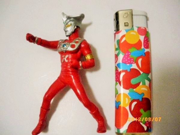  повторный ) Ultraman Leo мини фигурка б/у товар 