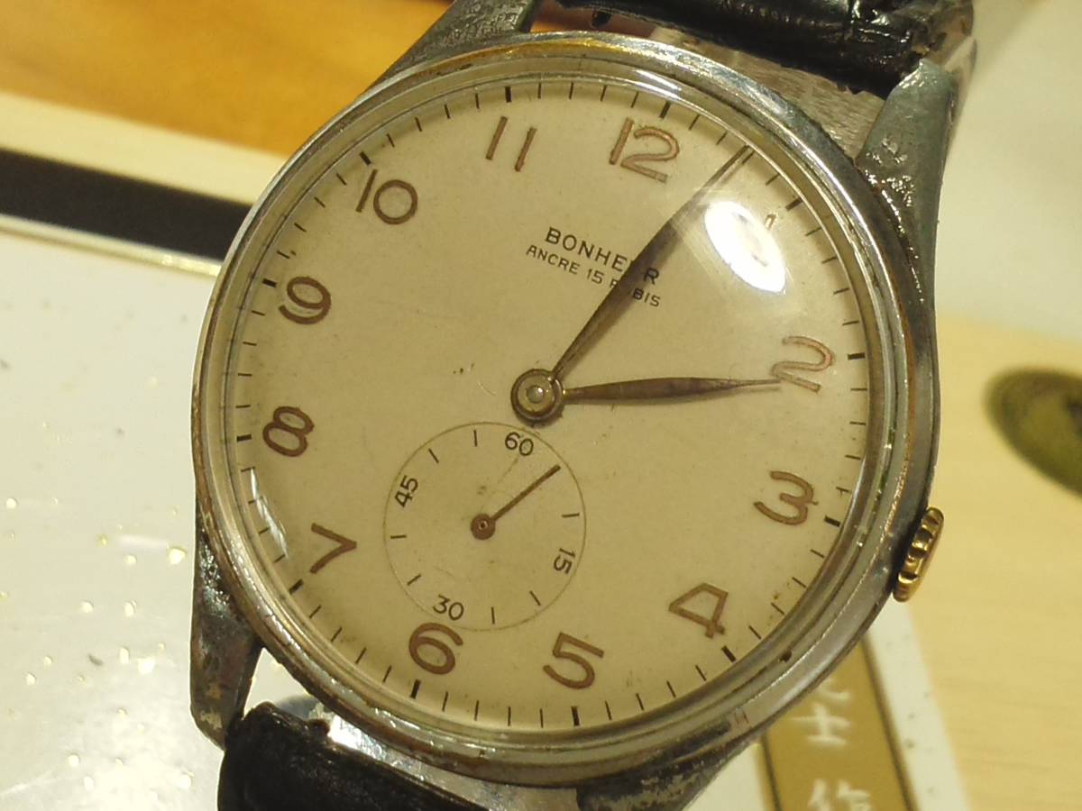 1940年代 　超レア　BONHEUR　やや大型円形デザイン　はめ殺しタイプ　日差も優秀　手巻き　スイス手巻腕時計 稼動品 _画像1