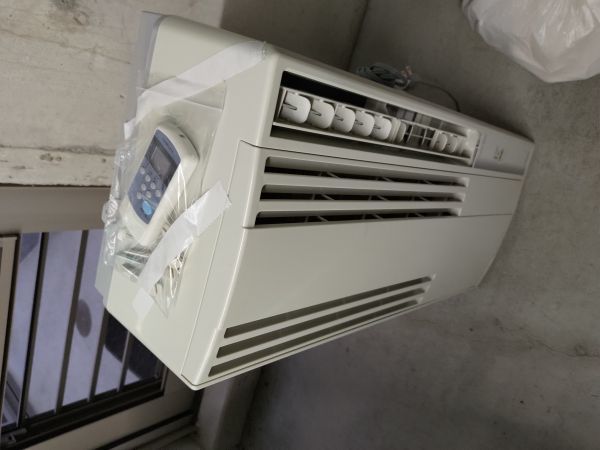 ☆冷房専用ウインドエアコン【CORONA】CW-1819-W 2019年製 ccorca.org