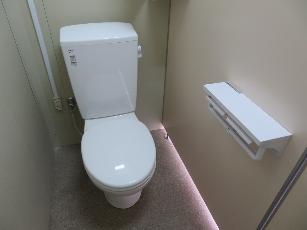  outlet 1.4 tsubo house type toilet book@ flushing type . drainage construction work necessary 