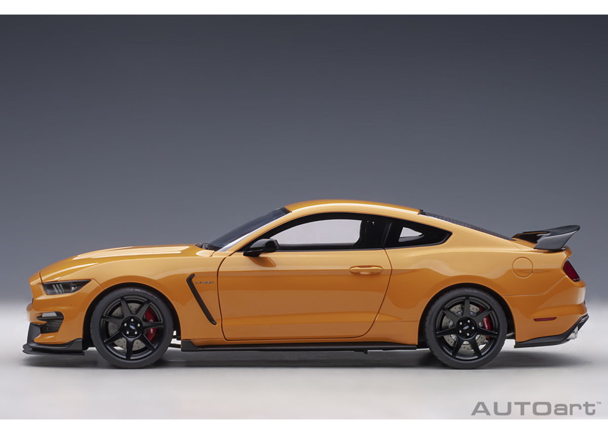 AUTO art 72929 1/18 フォード シェルビー GT350R (メタリック