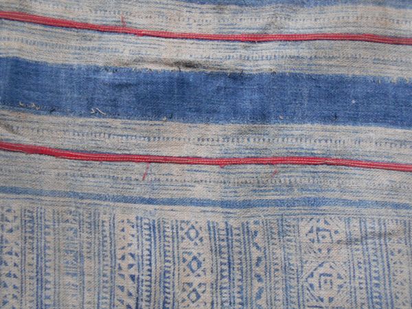 手織麻布100x28 cm no.71　HEMPぬの　ラオスモン族hmong　藍染めはぎれ　ロウケツ染め　batik_画像2