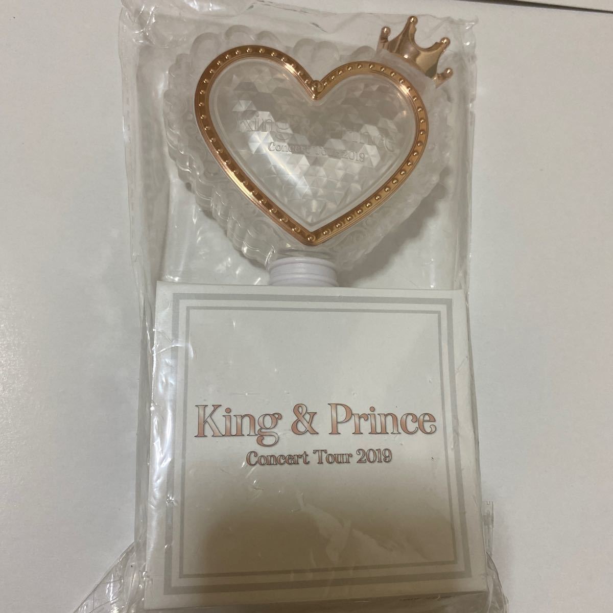 PayPayフリマ｜KingPrince CONCERT TOUR 2019 ペンライト 台紙付 ツアーグッズ キンプリ PR
