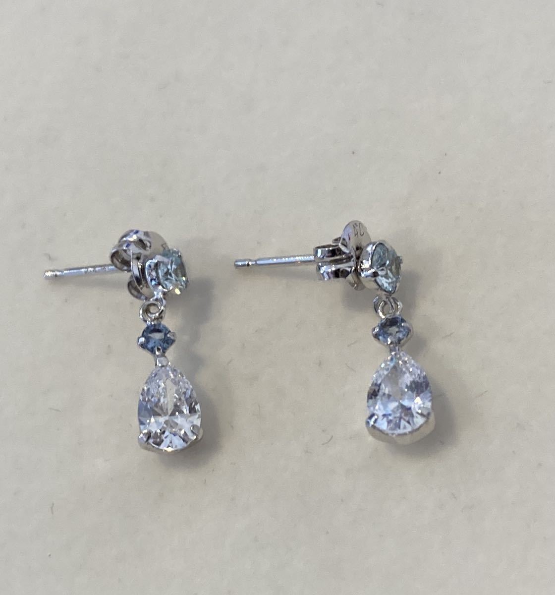 新品 未使用 正規品 4℃ ヨンドシー ピアス ダイヤモンド k10 ホワイト