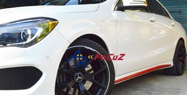 赤塗装済 ベンツ CLAクラス W117 AMG フロントリップ スポイラー カバー + サイド ステップ スポイラー セット_画像3
