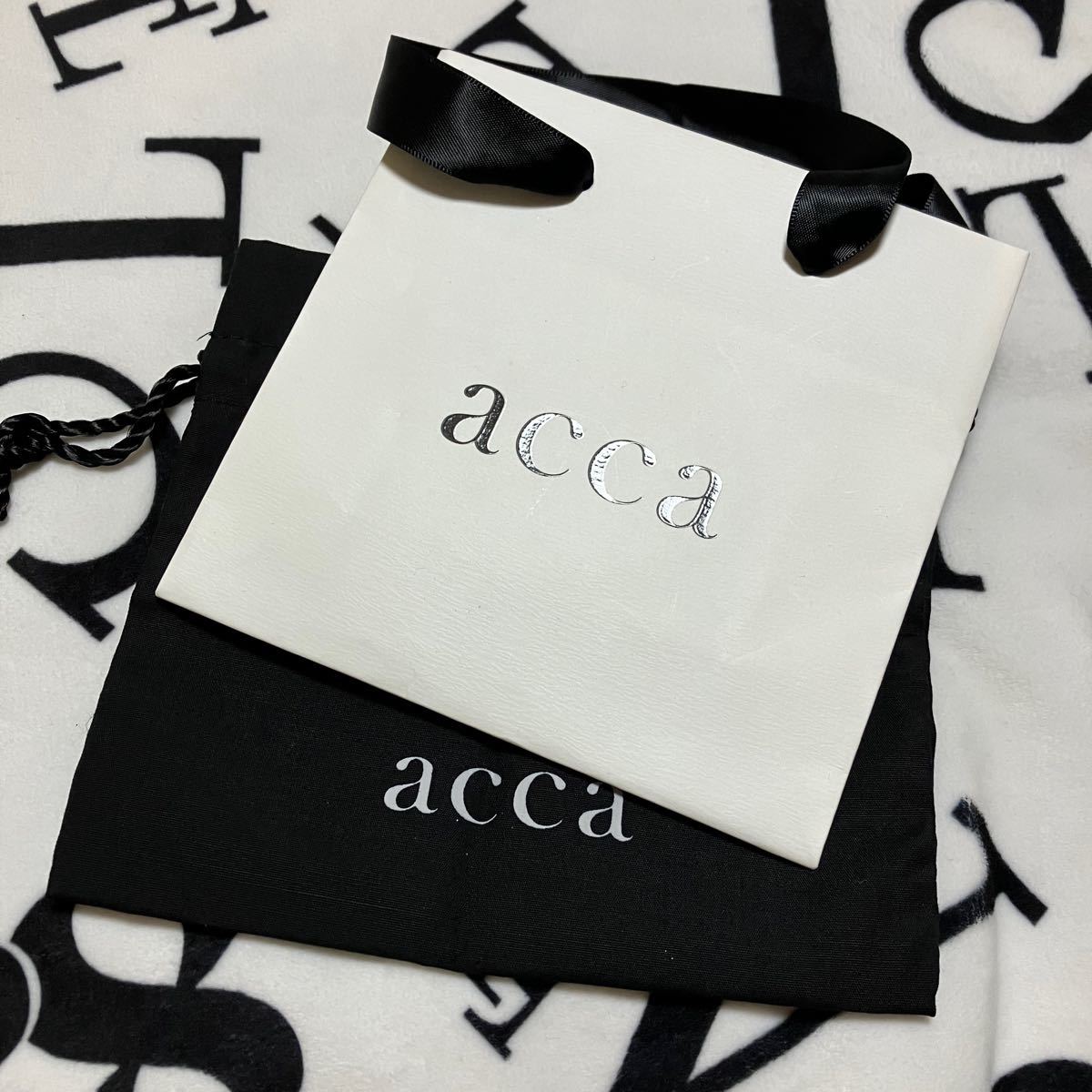 acca アッカ バービークリップ大 廃盤カラー ブラックラメ入り acca アッカ バービークリップ大 廃盤カラー ブラックラメ入り