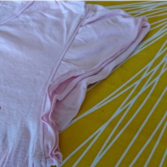UNIQLO×キューピー フリルTシャツ 薄いピンク色 Sサイズ ユニクロ限定　4-20
